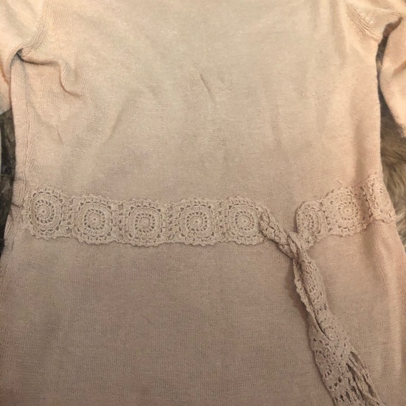 ❄️Sag Harbor petite sweater crocheted belt detail - Picture 4 of 5